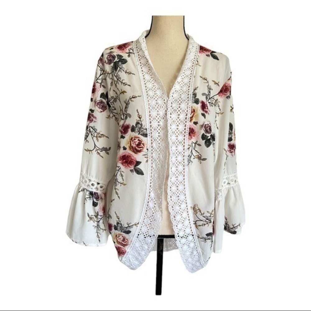 Amoli Inspiring Dreams Floral Spliced Lace Flare Sleeve Open Front Jacket Size S